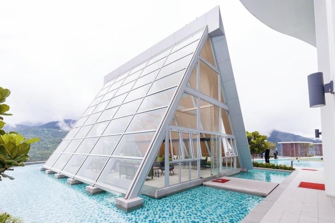 Genting Windmill Amazing Sky Pool 2bedroom With Aircon Wi-fi * Genting Highlands