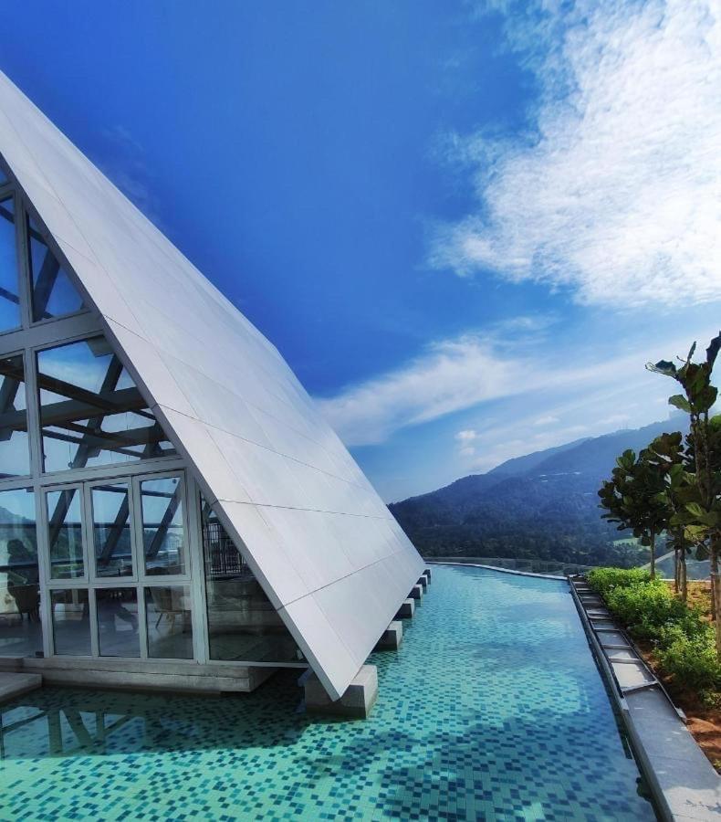 Genting Windmill Amazing Sky Pool 2bedroom With Aircon Wi-fi Apartment